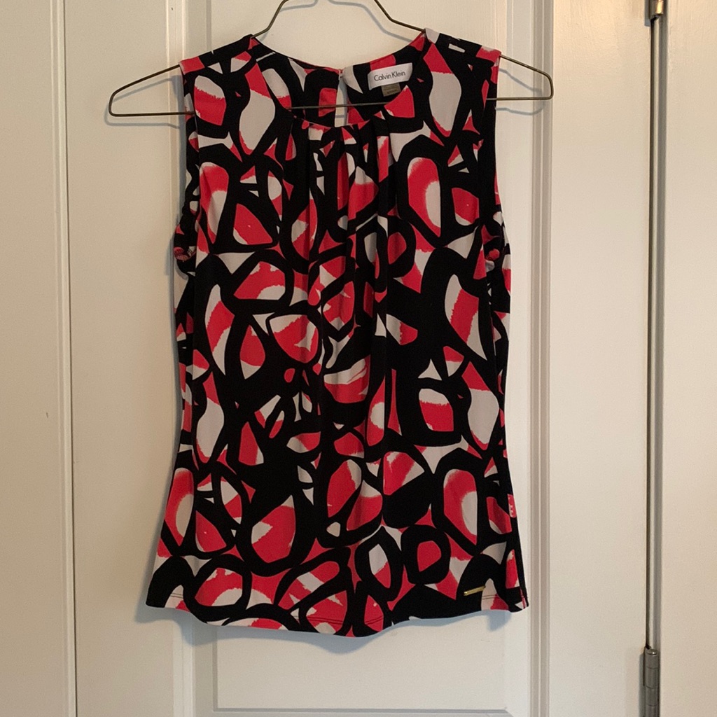 Calvin Klein Geometric Patterned Shell